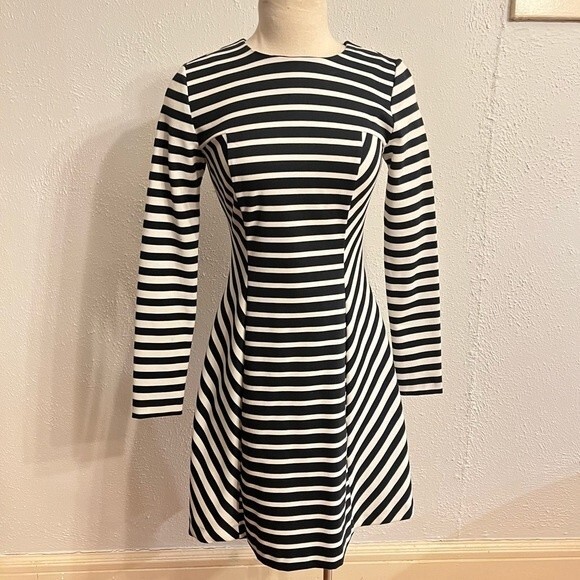 Michael Michael Kors Black & White Stripe Long Sleeve Fit & Flare Dress Size 2 - Picture 2 of 8